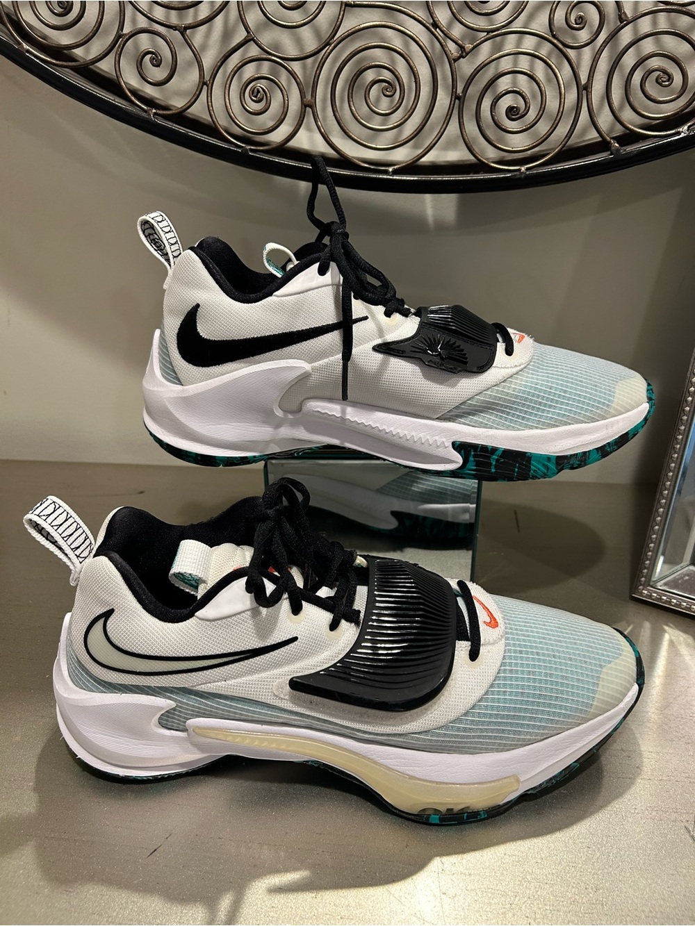 Nike White Teal & Black Low-Top Training Sneakers